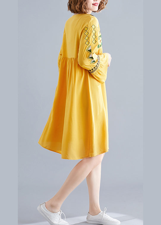 2022 Gelbes A-Linien-Kleid mit V-Ausschnitt und langen Ärmeln