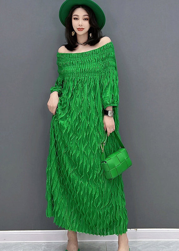 Einzigartige grüne, faltige Seidenkleider mit halbem Ärmel und O-Ausschnitt
