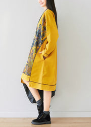 Einzigartiges gelbes Kleid mit asymmetrischem Tierdruck und O-Ausschnitt Frühling