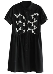 Damen Schwarz Knopf Bubikragen Besticktes Baumwollhemd Plissee Kleid Kurzarm