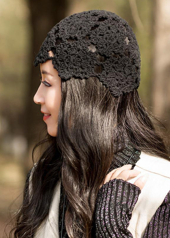 Women Black Solid Hollow Out Knit Bonnie Hat