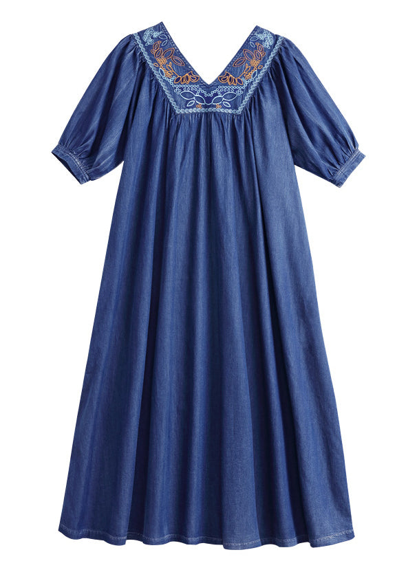 Frauen blaues V-Ausschnitt zerknittertes besticktes Baumwoll-Partykleid mit halben Ärmeln