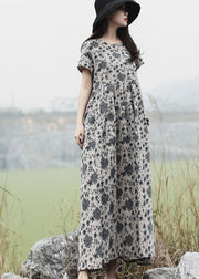 Langes Kleid mit grauem O-Ausschnitt und kurzen Ärmeln für Damen