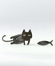 Frauen stilvolle Katze und Fisch asymmetrisches Design Metall Ohrstecker