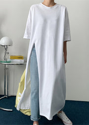 Weißes langes T-Shirt aus Baumwolle mit O-Ausschnitt und halben Ärmeln