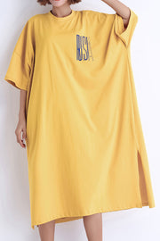 Frauen gelbes Baumwollkleid plus Größe Stoffe o Halsseite offen Art Sommerkleider