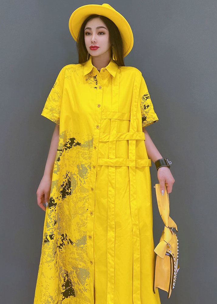 Loses Hemdkleid aus Baumwolle mit gelbem Druck, asymmetrisches Design, kurze Ärmel