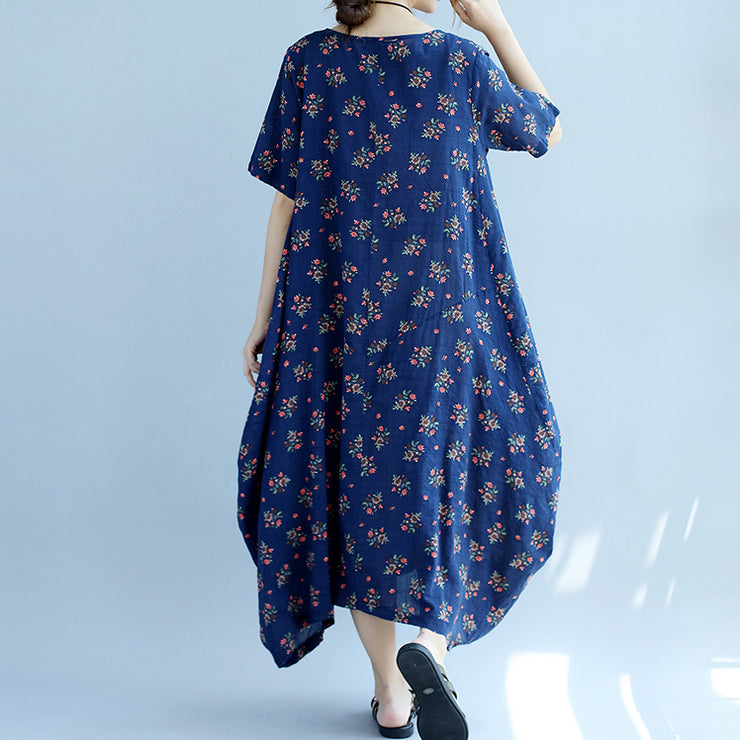 weite blaue Baumwollkleider mit Blumenmuster Oversize-Kleider aus Baumwolle mit kurzen Ärmeln Vintage-Kleid mit großem Saum