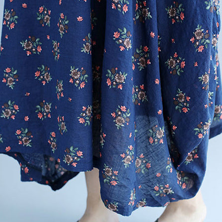 weite blaue Baumwollkleider mit Blumenmuster Oversize-Kleider aus Baumwolle mit kurzen Ärmeln Vintage-Kleid mit großem Saum