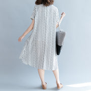Baggy-Kleid aus weißem Chiffon mit Blumenmuster Oversize-Freizeitkleid Neue Taschen mit kurzen Ärmeln Baggy-Kleider von Stand