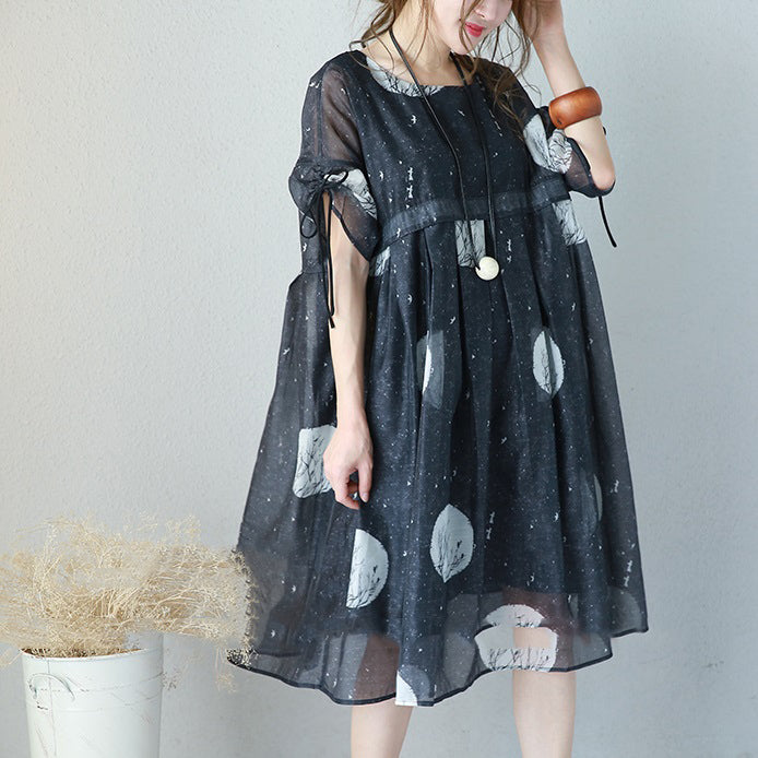 Mode schwarz druckt langes Chiffon-Kleid Locker sitzendes Chiffon-Kleid mit hoher Taille und feinen Kordelzugärmeln
