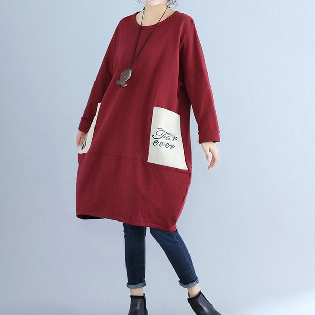 Solide Baumwolltaschen Drucke Burgunderfarbene Freizeitkleider Übergroßes O-Ausschnitt-Mid-Kleid