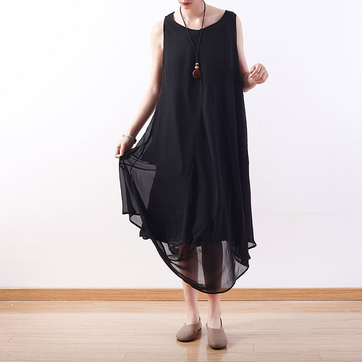 Stilvolles schwarzes natürliches Chiffonkleid plus Größe Chiffon mit asymmetrischem Saum beiläufige ärmellose Kleider