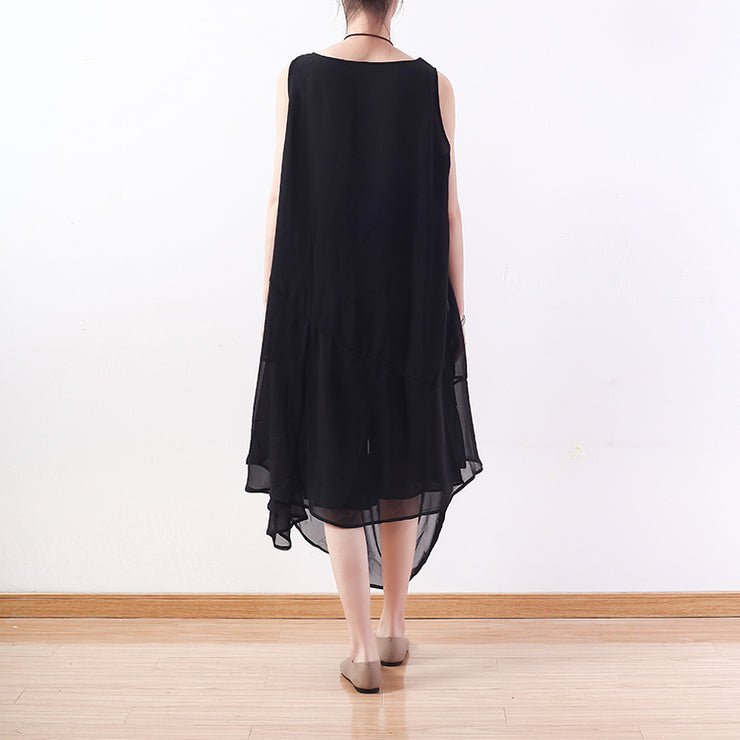 Stilvolles schwarzes natürliches Chiffonkleid plus Größe Chiffon mit asymmetrischem Saum beiläufige ärmellose Kleider