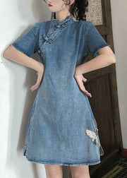 Vintage blauer Stehkragenknopf bestickte Jeanskleider mit kurzen Ärmeln