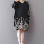 Vintage schwarzes Herbstkleid Locker sitzendes Baumwoll-Baumwollkleid Drucke Feines, seitlich offenes Herbstkleid