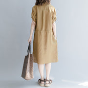 Damen braunes Leinenkleid übergroßes Leinenkleid Boutique-Kurzarmtaschen Turn-Down-Kragen-Leinenkleid