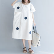 Frauen weißes gepunktetes Baumwoll-Etuikleid Oversize-Hemdkleid Neues Kurzarm-O-Ansatz Baggy-Kleider natürliches Baumwollkleid