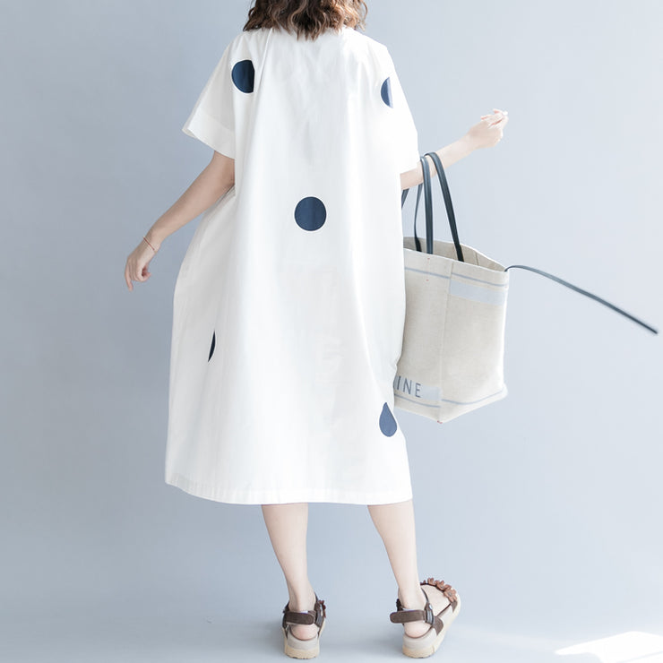 Frauen weißes gepunktetes Baumwoll-Etuikleid Oversize-Hemdkleid Neues Kurzarm-O-Ansatz Baggy-Kleider natürliches Baumwollkleid